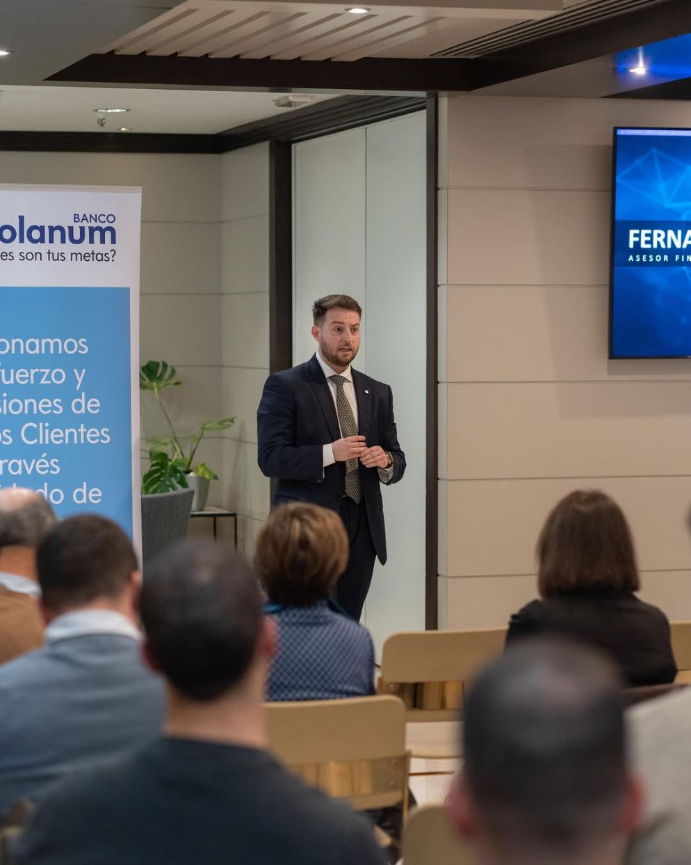 Fernando Aparici - Family Banker